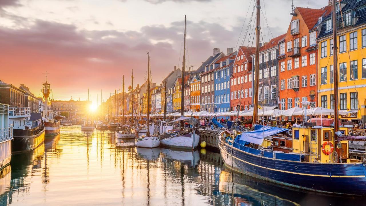 2Br In Vibrant & Colourful Nyhavn Copenhagen City Exterior photo